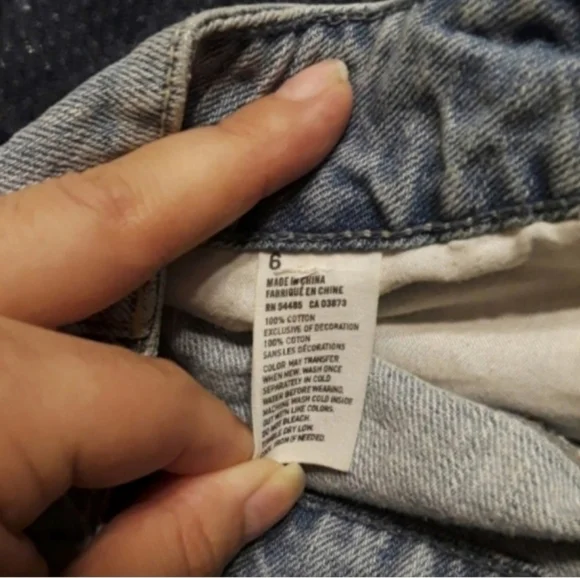 American Eagle HighRise Festival Shortie Jean Shorts Size 6